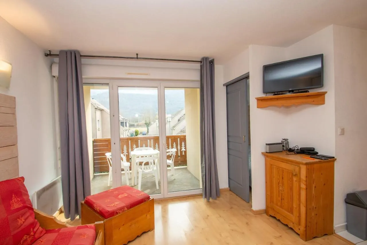 Balnearia - Appt Avec Piscine Partagee Apartment Montauban-de-Luchon